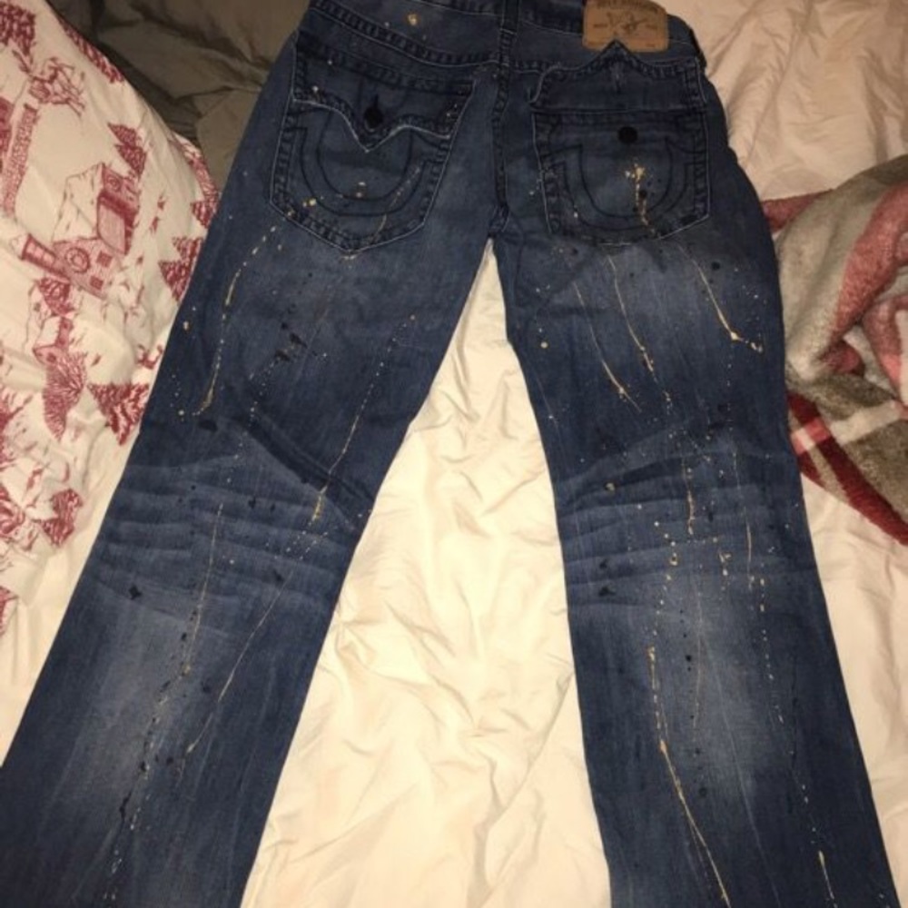 True Religions - Picture 3 of 4